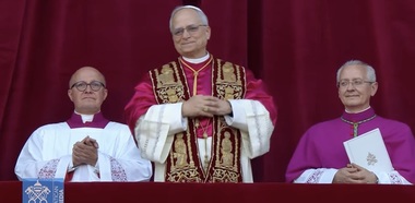 Cardinalul american Robert Francis Prevost, ales Papă, îşi ia numele de Leon al XIV-lea. Primul Papă american din istoria Bisericii Catolice face parte din Ordinul Sf. Augustin