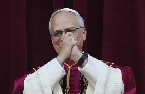 Leon al XIV-lea urmează să oficieze prima slujbă vineri, în Capela Sixtină, împreună cu cardinalii şi să se întâlnească cu presa luni