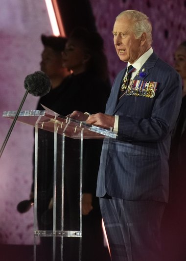 Regele Charles face apel la pace la nivel mondial, în timpul discursului care a marcat sfârşitul a patru zile de comemorări pentru a 80-a aniversare a Zilei Victoriei în Europa