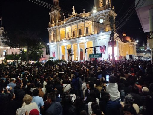 Peru: Mii de credincioşi i-au adus un omagiu lui Leon al XIV-lea la o slujbă în Chiclayo - VIDEO