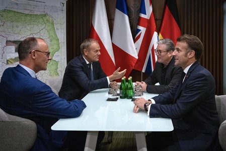 Franţa discută cu Marea Britanie despre eventuale trupe în Ucraina. Macron vorbeşte despre o „amprentă strategică” a ţărilor partenere