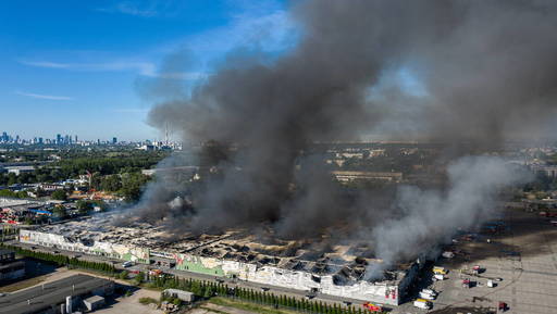 Polonia afirmă, după un an de anchetă, că serviciile secrete ruse se află în spatele incendiului din 2024 care a distrus un mall din Varşovia