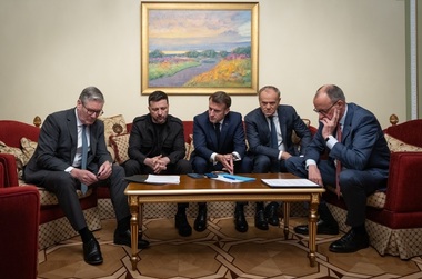Macron anunţă că urmează să discute din nou cu Zelenski şi ”colegii europeni”, Berlinul anunţă cu o continuare a ”pregătirilor” în cazul în care Rusia nu acceptă un armistiţiu în Ucraina până la sfârşitul zilei de luni