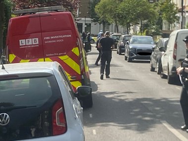 Un incendiu care a izbucnit la casa premierului britanic din nordul Londrei este investigat de poliţia antiterorism