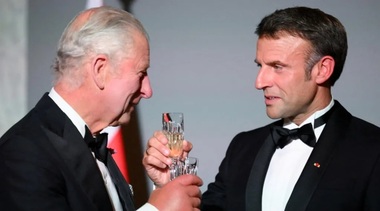 Emmanuel şi Brigitte Macron urmează să efectueze o vizită de stat în perioada 8-10 iulie în Regatul Unit, la invitaţia regelui Charles al III-lea şi reginei Camilla, anunţă Palatul Élysée