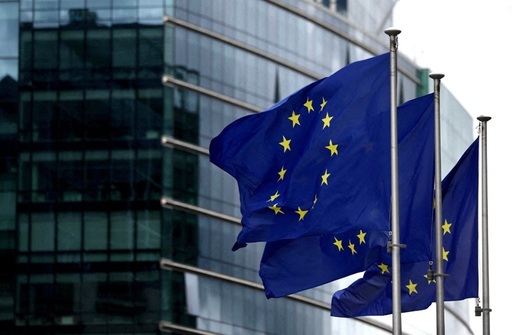 Uniunea Europeană impune Moscovei cel de-al 17-lea pachet de sancţiuni, care vizează aproximativ 200 de petroliere ”fantomă” şi 30 de entităţi pe care le acuză că ajută Moscova să ocolească sancţiunile în vigoare