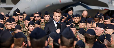 O eventuală desfăşurare a unor avioane franceze dotate cu armament nuclear, evocată de macron, nu va conslida ”securitatea”, ameninţă Kremlinul