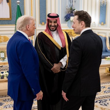 Surprinzătoarea listă de melodii aleasă de prinţul saudit Mohammed bin Salman pentru a-l întâmpina pe Donald Trump - FOTO