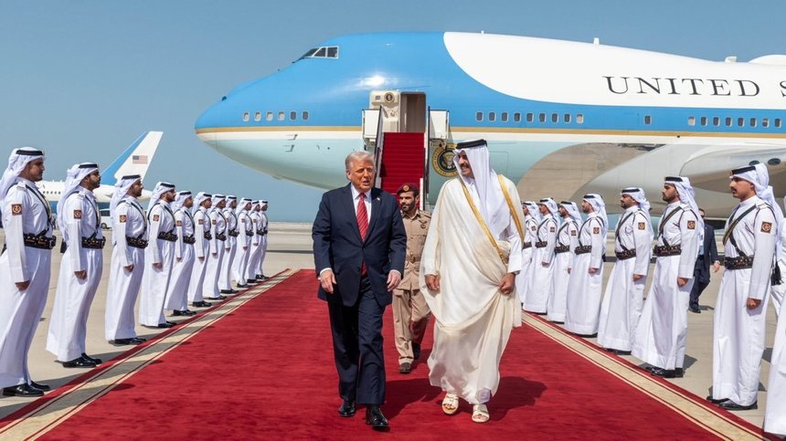 Qatar Airways a semnat un contract pentru 160 de avioane Boeing în timpul vizitei lui Trump, care se laudă cu un „record”. Casa Albă spune că acordurile dintre SUA şi Qatar vor genera „schimburi economice” în valoare de 1,2 trilioane de dolari