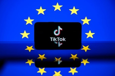 Comisia Europeană deschide calea unei amendări a TikTok, acuzată de lipsă de transparenţă a publicităţii. Investigaţiile continuă în ancheta în care TikTok este suspectată că a deschis uşa unor posibile manipulări ruseşti în alegerile prezidenţiale din România
