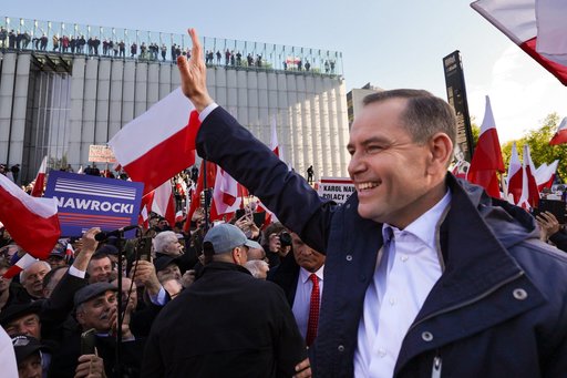 Alegeri prezidenţiale în Polonia. Cum se raportează la Ucraina candidatul opoziţiei naţionaliste, la mitingul căruia a apărut George Simion