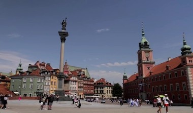 Alegeri prezidenţiale în Polonia. Alegătorii sunt chemaţi să aleagă între calea pro-UE şi cea MAGA