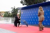 Premierul Albaniei, Edi Rama, în genunchi în faţa Giorgiei Meloni, la Tirana. Nu a făcut însă acelaşi lucru şi în faţa premierului britanic Keir Starmer