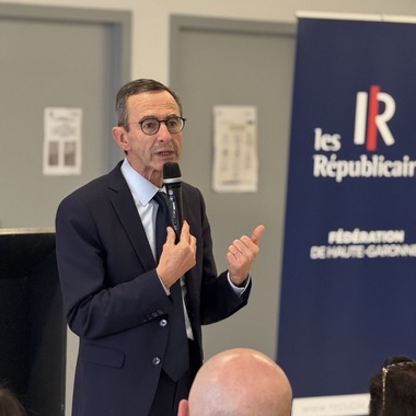 Ministrul francez de interne a fost ales la conducerea principalului partid conservator al ţării, Les Républicains. Bruno Retailleau ar putea deveni candidat la preşedinţie peste doi ani