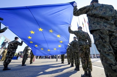 Acord de principiu între statele membre UE în vederea finanţării unor proiecte comune de înarmare prin Programul SAFE, printr-un împrumut în valoare de 150 mld. €. Finanţări comune de achiziţii de rachete, muniţie, drone, sisteme de apărare antiaeriană