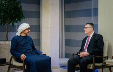 Emiratele Arabe Unite semnează cu Israelul un acord în vederea trimiterii de ajutor umanitar în Fâşia Gaza. MSF denunţă un ajutor ”ridicol de insuficient”, cât Israelul să nu fie acuzat de ”supunerea populaţiei la foamete”