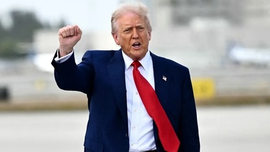Armata americană dezvăluie detalii ale defilării militare de ziua de naştere a lui Trump, la 14 iunie. 28 de tancuri de tip M1A1 Abrams, 28 de vehicule de luptă de tip Bradley şi 50 de elicoptere de luptă urmează să participe la defilare, estimată la 45 mil. $