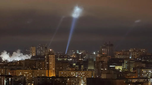 Ucraina - Opt persoane au fost rănite după ce forţele ruse au atacat Kievul cu drone şi cu rachete