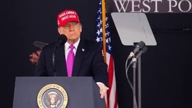 Trump a ţinut un discurs la academia militară West Point în care a afirmat că a „eliberat” armata de teoriile privind genul şi „rasa”