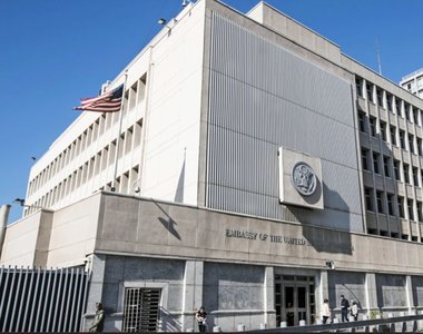 Un cetăţean american a fost reţinut după ce ar fi intenţionat să incendieze Ambasada SUA din Tel Aviv