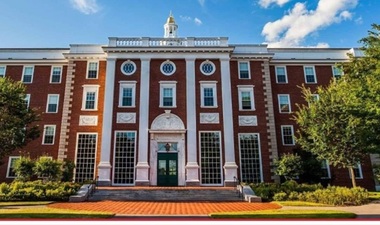 Trump dă asigurări că va ”câştiga” bătălia împotriva Universităţii Harvard. ”Intenţionez să retrag subvenţii de trei miliarde de dolari foarte antisemitei Harvard, pentru a-i da unor instituţii de învăţământ profesional în toată ţara”, ameninţă el