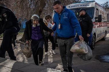 Kievul evacuează 11 sate în Sumî, Rusia revendică cucerirea a două sate, Vodolagî în Sumî şi Novopil în Doneţk