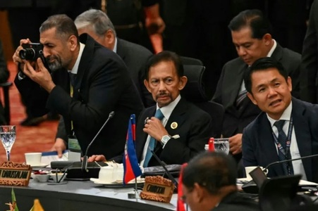Sultanul Bruneiului, Hassanal Bolkiah, externat de la un spital de cardiologie din capitala malaysiană Kuala Lumpur