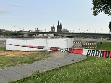 Peste 20.000 de oameni, evacuaţi din centrul oraşului Köln după descoperirea unor bombe din timpul războiului. Zona de evacuare include un spital, două azile de bătrâni şi nouă şcoli, precum şi 58 de hoteluri şi numeroase muzee