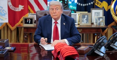 Trump declară în privat că Operaţiunea ucraineană ”Pânză de păianjen” este ”badass”, dezvăluie Axios. ”Din punct de vedere internaţional, ai un chihuahua care-i face pagube reale unui câine mult mai mare”, declară un consilier al miliardarului