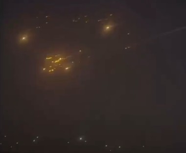 Bloggerii militari ruşi s-au speriat de o nouă catastrofă: dezintegarea unei rachete Oreşnik, după ce o strălucire ciudată a fost observată pe cerul Kazahstanului - VIDEO
