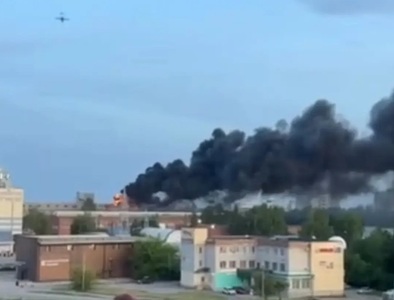 Uzina electronică rusă VNIIR, în Ciuvaşia, oprită în urma unui atac cu dornă revendicat de Statul Major ucrainean. Moscova anunţă că interceptează 49 de drone. Kievul anunţă că interceptează 460 dintre 479 de drone şi 19 dintre 20 de rachete ruseşti. 