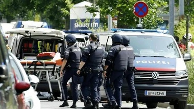 Opt morţi în Austria, într-un atac armat la o şcoală din Graz. Atacatorul s-a sinucis