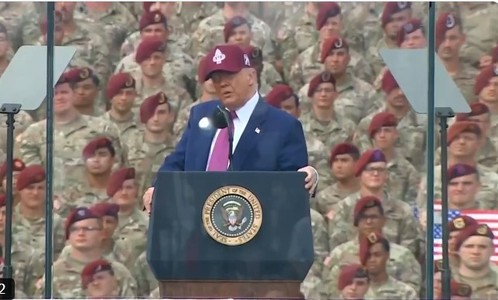 Într-un discurs rostit la Fort Bragg, Trump le spune soldaţilor că protestele din Los Angeles reprezintă un risc pentru securitatea naţională