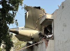 UPDATE-Un avion cu 242 de persoane la bord, către Londra, s-a prăbuşit la decolare în vestul Indiei, într-o zonă rezidenţială la Ahmedabad. La bord se aflau 169 de indieni, 53 de britanici, şapte portughezi şi un canadian, anunţă Air India