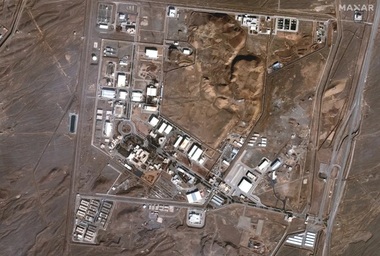 Agenţia Internaţională a Energiei Atomice anunţă că nu s-a constat nicio creştere a nivelului radiaţiilor la instalaţia iraniană de îmbogăţire a uraniului de la Natanz, lovită de mai multe ori în atacuri israeliene. Centrala Nucleară de la Bushehr ”nu a fost vizată”