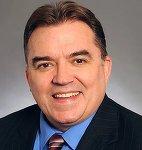 Puţin a lipsit ca glonţul să-i străpungă inima senatorului rănit în Minnesota