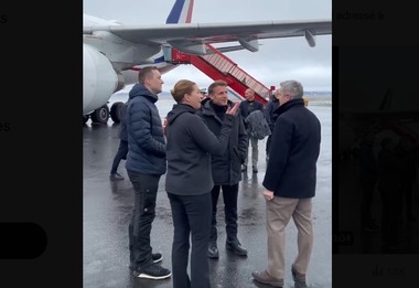 Macron, primul lider străin care vizitează Groenlanda după ameninţările de anexare ale lui Trump. Preşedintele francez afirmă că vizita sa este o dovadă a solidarităţii europene