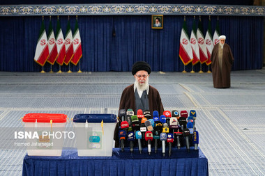 Ayatollahul Ali Khamenei şi familia sa se ascund într-un buncăr la nord de Teheran - surse