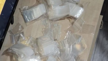 Ungaria - A intrat în vigoare noua lege antidrog - maşini sau imobile utilizate pentru traficul de droguri vor putea fi puse sub sechestru, recidiviştii nu vor putea fi eliberaţi condiţionat, consumatorii, scutiţi de pedeapsă dacă indică sursa drogurilor