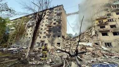 Bilanţul atacului masiv al Rusiei asupra Kievului a crescut la 15 morţi şi aproape 100 de răniţi
