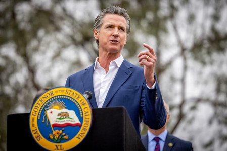 Los Angeles ridică interdicţiile de circulaţie şi încearcă să convingă Garda Naţională să plece