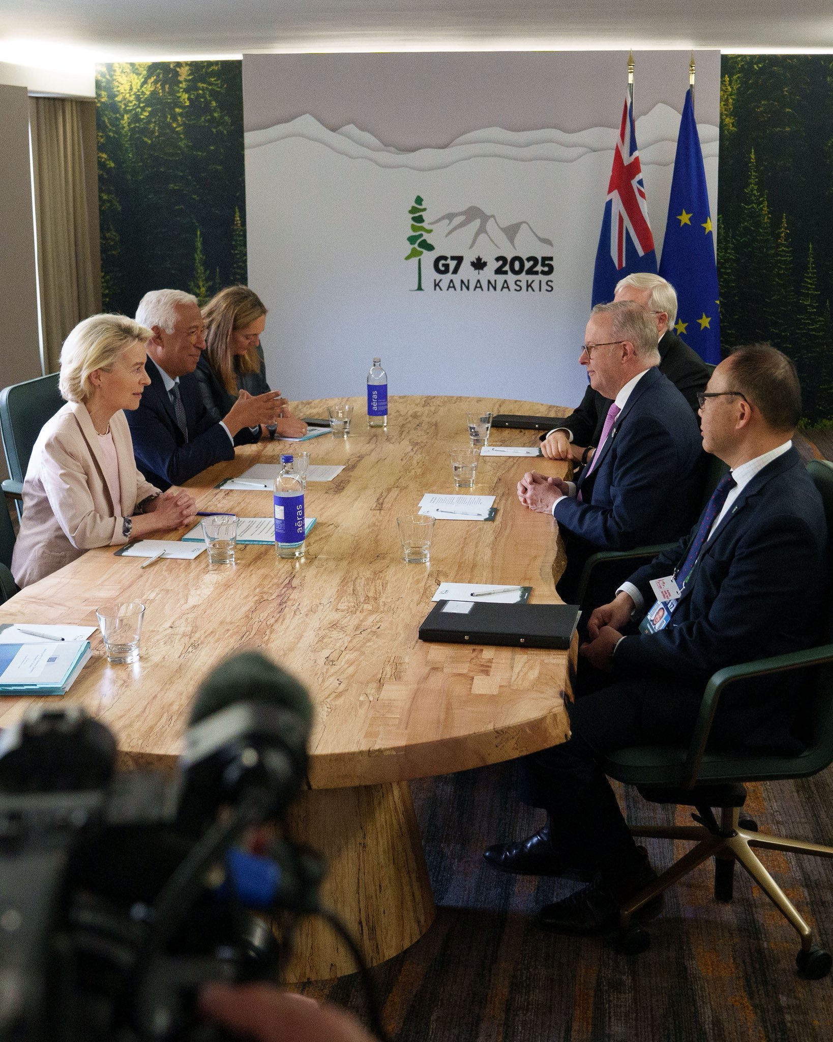 Australia adoptă primele sale sancţiuni împotriva „flotei fantomă” ruse şi începe discuţii de securitate şi apărare cu UE
