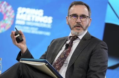 Problema unei puneri sub tutelă financiară a Franţei ”s-ar putea pune”, dar ”nici mâine, nici poimâine”, afirmă FMI, în contextul în care Guvernul francez este nevoit să face economii importante