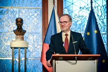 Guvernul ceh supravieţuieşte unei moţiuni de cenzură în urma unui scandal legat de o donaţie în bitcoin din partea unui fost condamnat