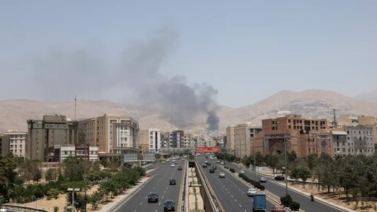 Israelul anunţă că a lovit un centru de cercetare nucleară la Teheran. Poliţia israeliană anunţă o operaţiune la un imobil atins într-un tir iranian de rachetă în sudul Israelului