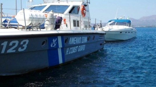 Paza de Coastă greacă salvează peste 400 de solicitanţi de azil în largul Insulei Creta