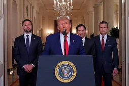 ”Dacă actualul regim e incapabil să facă Iranul măreţ din nou, de ce n-ar exista o schimbare de regim???”, afirmă Trump, după ce oficiali de rang înalt ai administraţiei sale au subliniat că atacurile SUA vizând instalaţii nucleare iraniene nu au avut ace