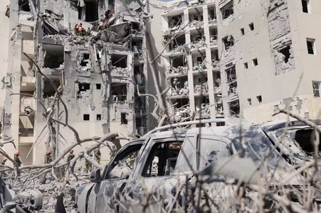 Statul Major al armatei iraniene dezminte că a lansat rachete către Israel după ce Trump a anunţat un armistiţiu în Războiul între Israel şi Iran. Consiliul iranian al Securităţii Naţionale anunţă că a ”forţat” Israelul ”să înceteze unilateral” războiul 