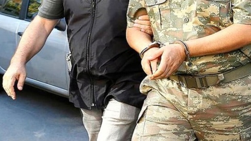 Poliţia turcă arestează 158 de militari suspectaţi de legături cu reţeaua defunctului predicator Fethullah Gülen. Vizaţi în principal militari din Forţele Terestre, arestaţi în 43 dintre cele 81 de provincii turce, inclusiv la Istanbul şi Izmir