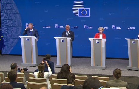 UPDATE - Liderii UE au discutat despre o nouă propunere comercială făcută de SUA, în timp ce ceasul acordului pentru tarifele vamale ticăie. Sancţiunile împotriva Rusiei au fost reînnoite